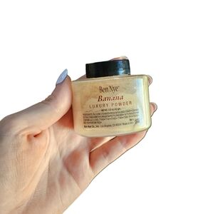 Ben Nye Luxury Banana Powder Makeup 1.5 oz